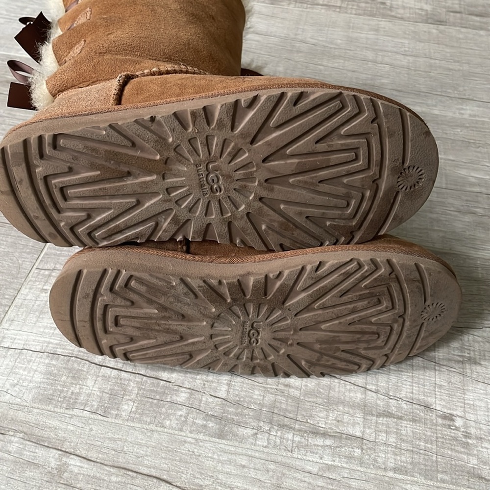 Tall Ugg Boots - Kids Size 4 - Picture 5 of 7